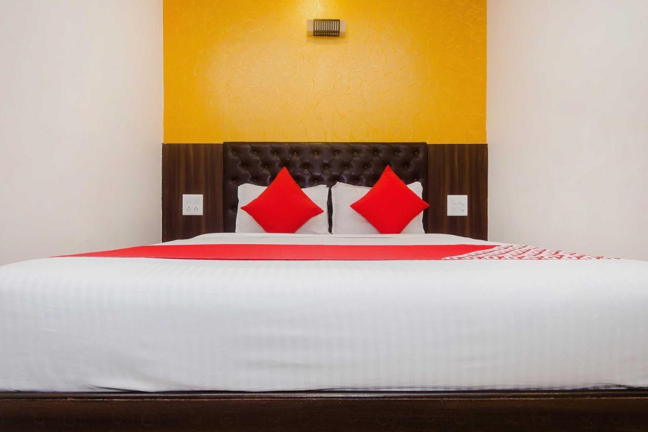 Fabexpress Bently Palace Mumbai Bagian luar foto